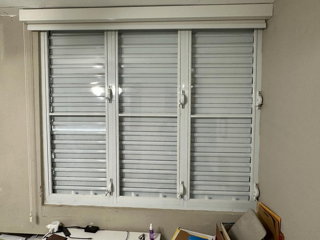 Ventana de aluminio