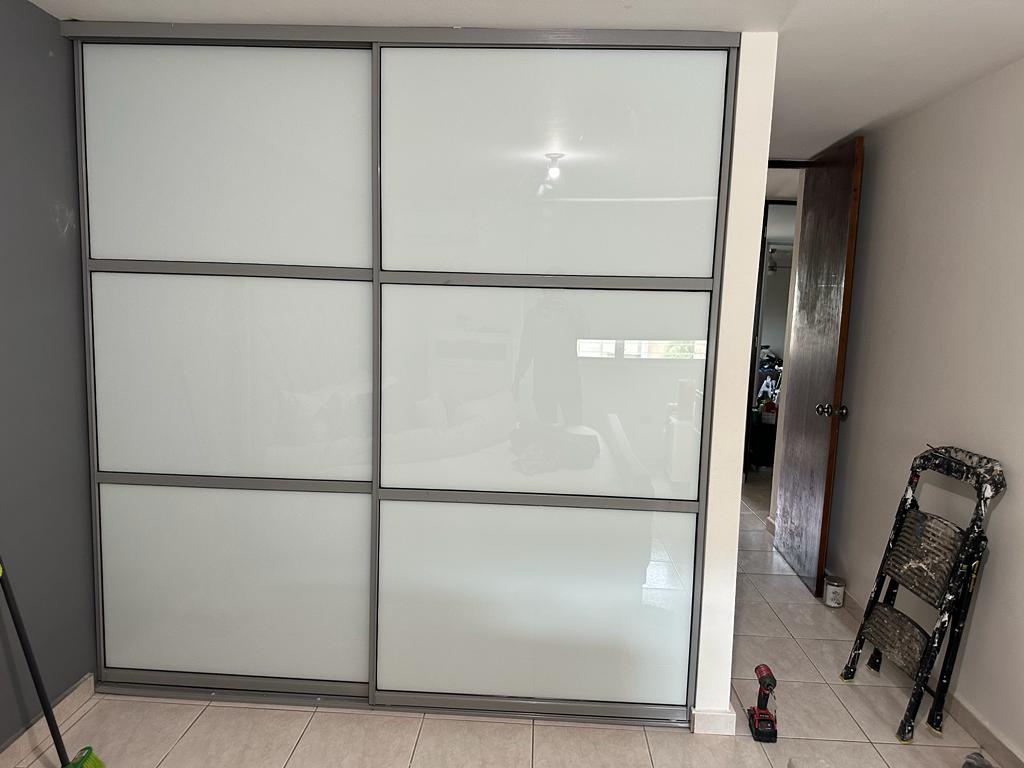 Sliding door